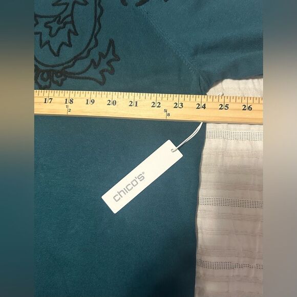 Chico’s Spun Rayon Embroidered V-Neck Sweater Size 4 XXL Classic Fit Color Teal - Picture 9 of 11